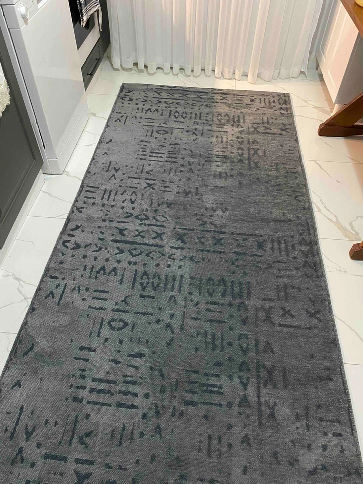 Alfombra de chenilla gris antracita con estampado escandinavo, alfombra a base de algodón Foto 4 de 4