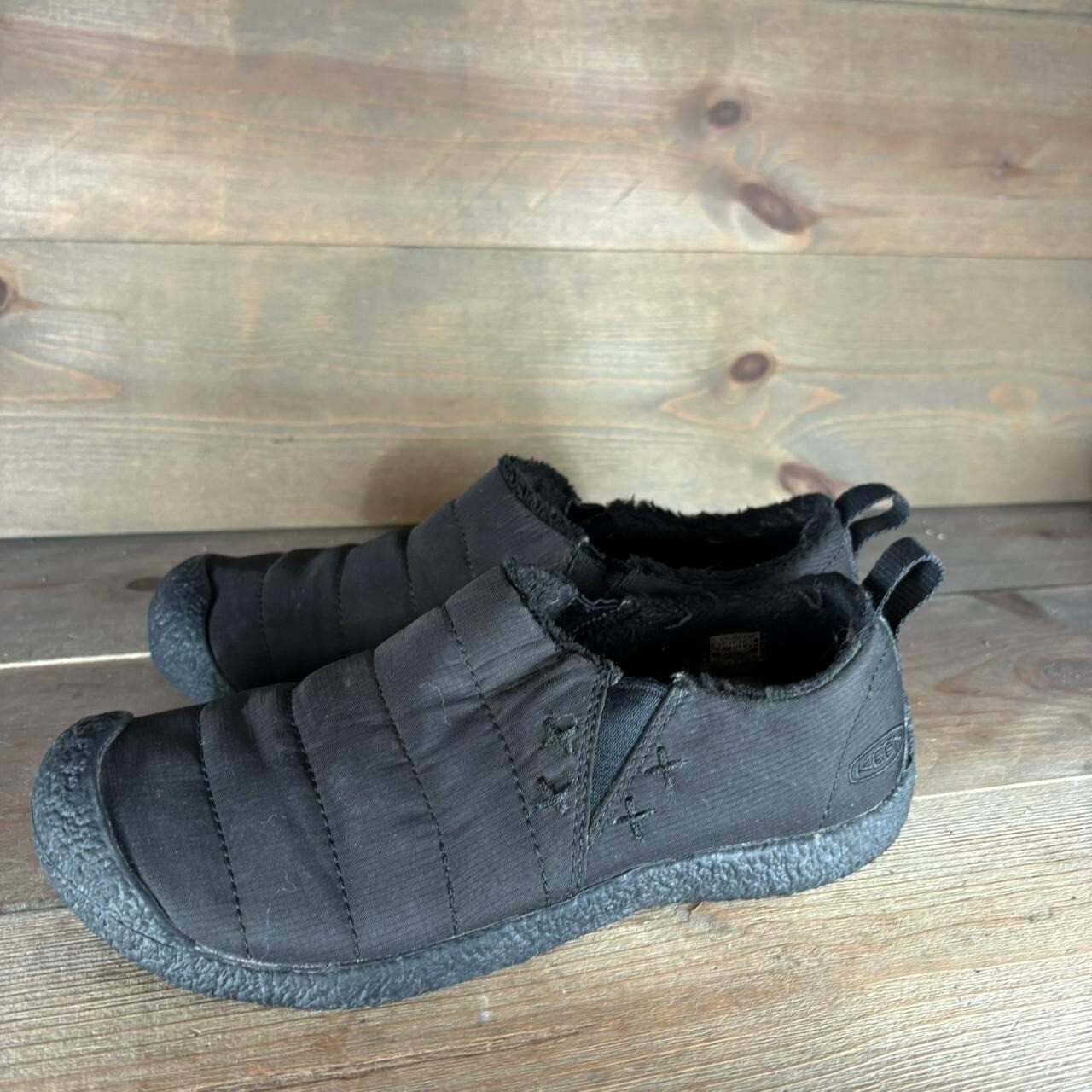 scarpe keen howser II donna taglia 7 nere slip on foderate in pelliccia ciabatte comode