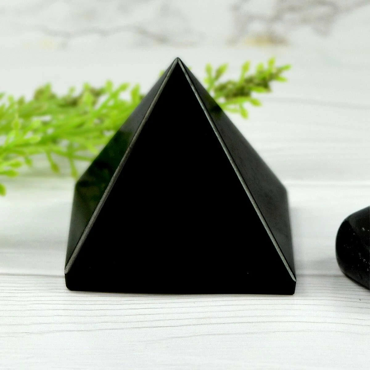 Natural Black Agate Pyramid for Reiki Healing and Crystal Healing