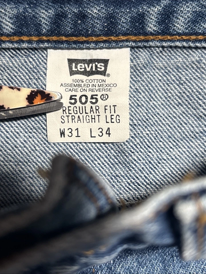 Vintage Levi’s 505 Jeans 30x 34 Straight Leg 1999 Mexico Cotton Blue - Image 3 of 4
