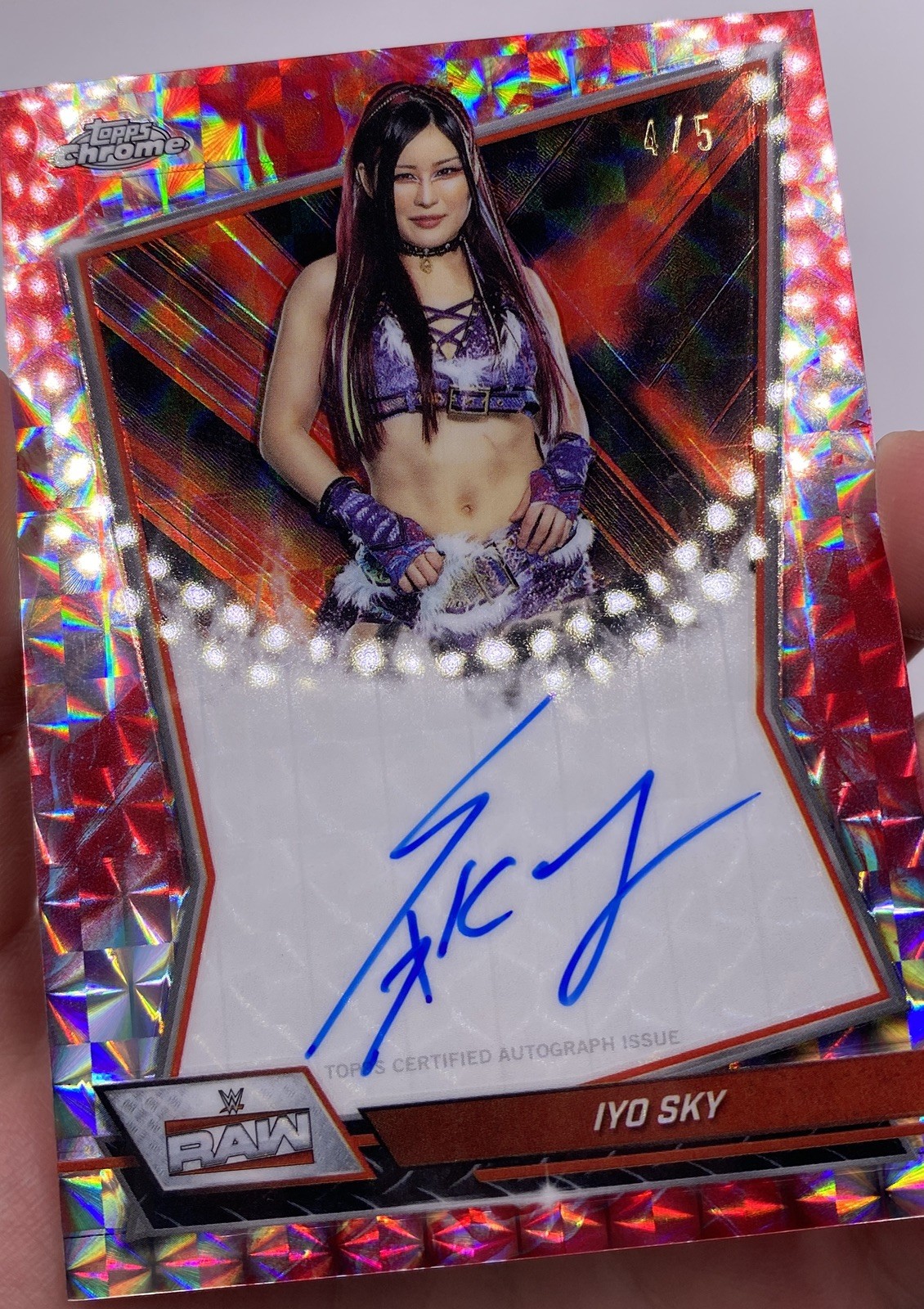 Iyo Sky Red Geometric /5 Red Brand Autographs 2026 Topps Chrome WWE #RBA-IYO view 5