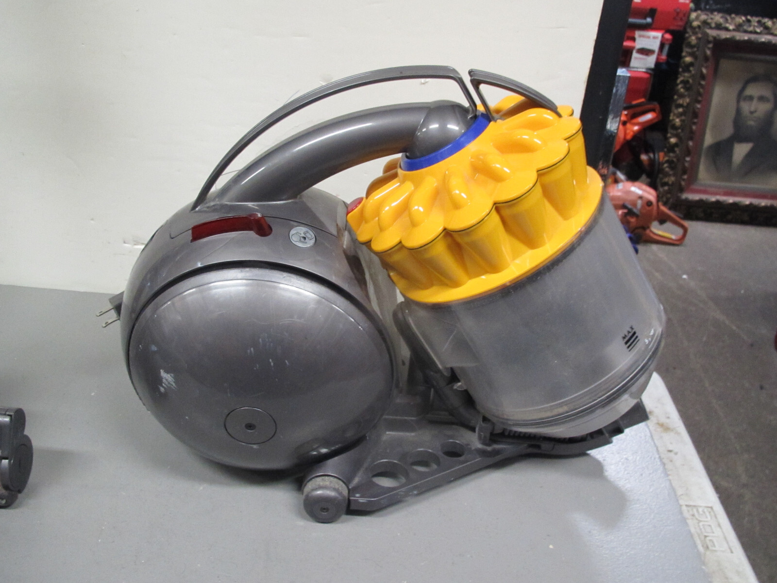 Dyson DC39 Multi floor canister vacuum cleaner yellow with accessories eBay
