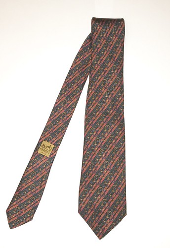 Cravate HERMÈS Modèle 7285 En Soie 100% - Couleur Verte - Occasion En Excellent état