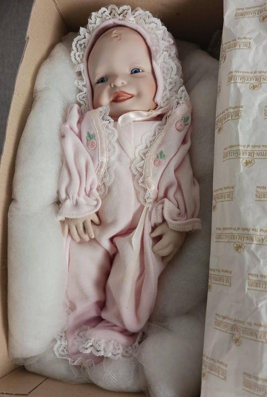 VNTG 1993 Ashton-Drake Galleries "Meagan Rose" Heaven Scent Baby Collection