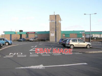 FOTO BAHNHOF LARNE ES IST EINE FUSSLÄUFIGE ENTFERNUNG VOM STADTZENTRUM 2006
