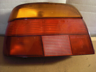 OE Rückleuchte  + Lampenträger  BMW 5er E39 94-98 8358031  Oldtimer (FGK2)