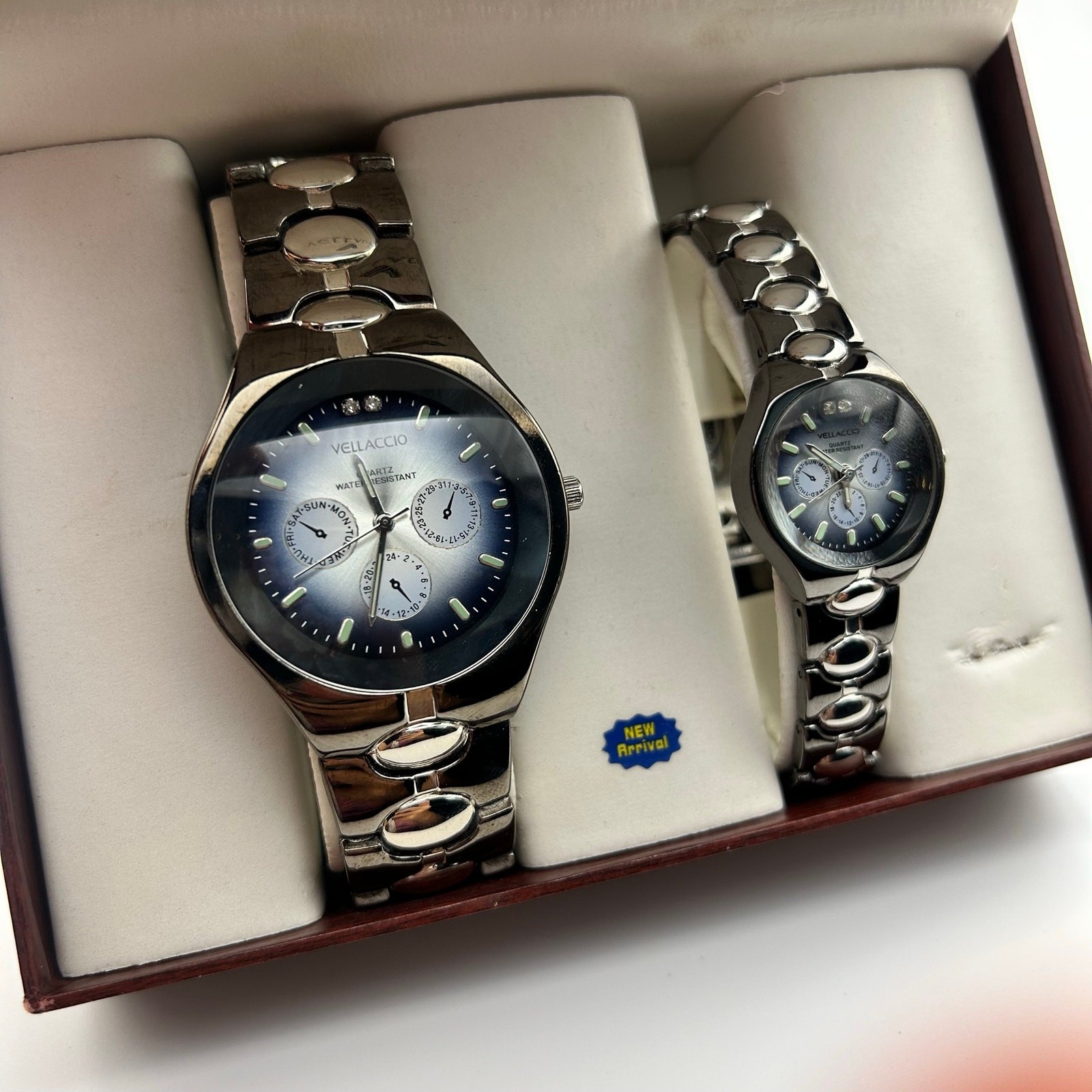 Vellaccio Two-tone His and Her's Watch Set in a Box Working New Battery image 2