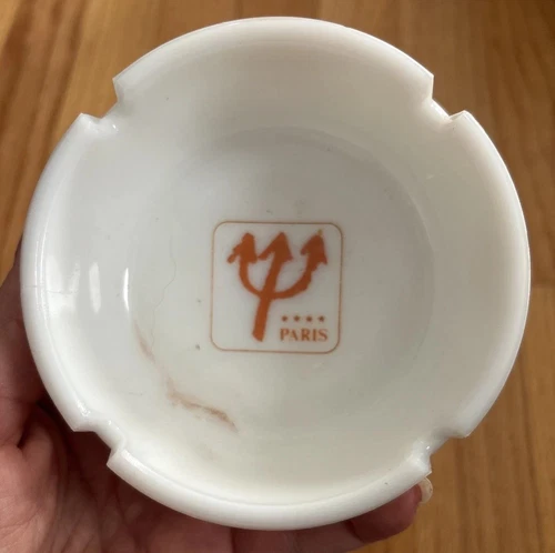Club Med Paris Vintage White Milk Glass Round Ashtray Dish Rare Trident