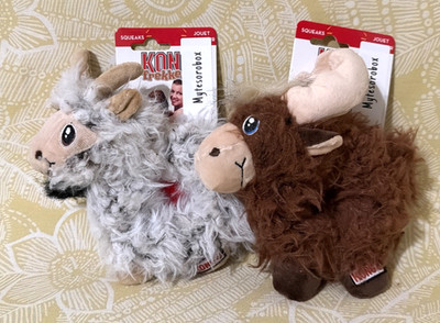 Kong 2-Pack TREKKERS SM/MD MOOSE & GOAT Squeaky Durable Dog Toy -FREE SHIPPING-