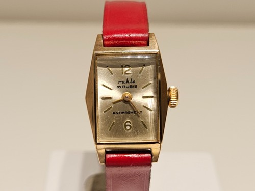 VINTAGE RARE EARLY LADIES GERMANY GOLD PLATED TANK MECHANICAL WATCH "RUHLA" 16J. - 第 1/12 張圖片
