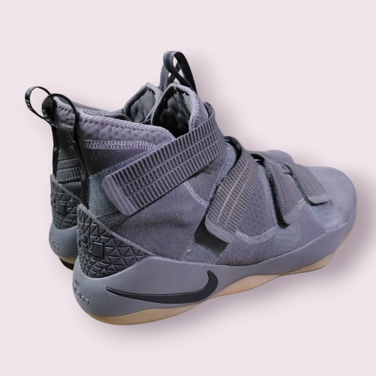 Nike LeBron Soldier XI 11 SFG Dark Grey Suede Gum Men's Size Nike LeBron Soldier XI 11 SFG Dark Grey Suede Gum Men's Size