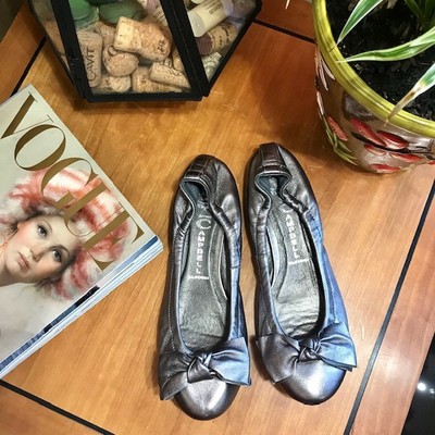 jeffrey campbell bow flats