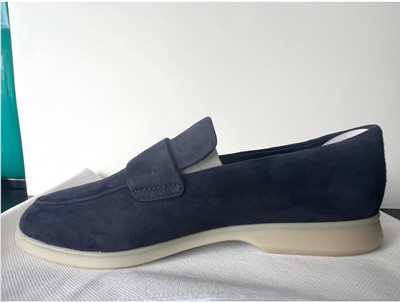 NIB Navy Vince Women's Suede, Big Sur, Blue Ink size 7.5