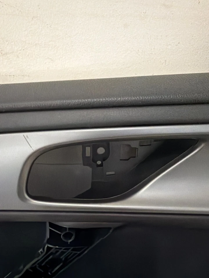 PANEL PUERTA DELANTERA IZQUIERDA MAZDA CX9 16-28 NEGRO Foto 3 de 4