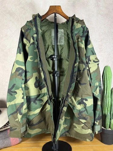 Vintage US Army ECWCS Gen 1 Woodland Camo Goretex Parka Large Regular image 4