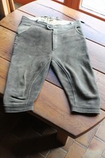 Schöne echte graue handgearbeitete altsämisch gegerbte Hirschlederhose, eine H50