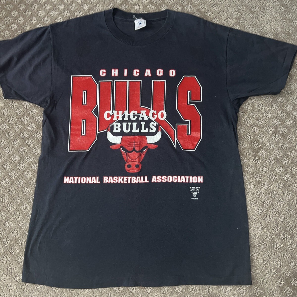 トップス 90s vintage NBA CHICAGO BULLS shirt y2k Vintage 90s Vintage Chicago Bulls T Shirt Big Logo Nba Logo