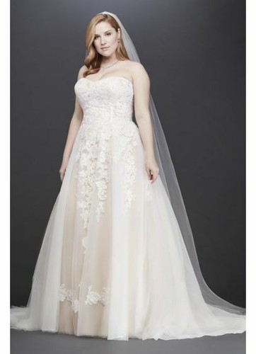 David's Bridal Size UK 18 Ivory 
