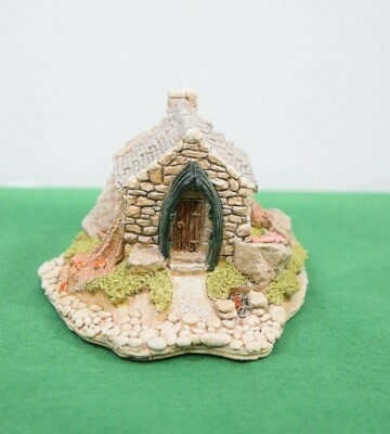 Lilliput Lane Fishermans Bothy. Mint in its original box with deed.