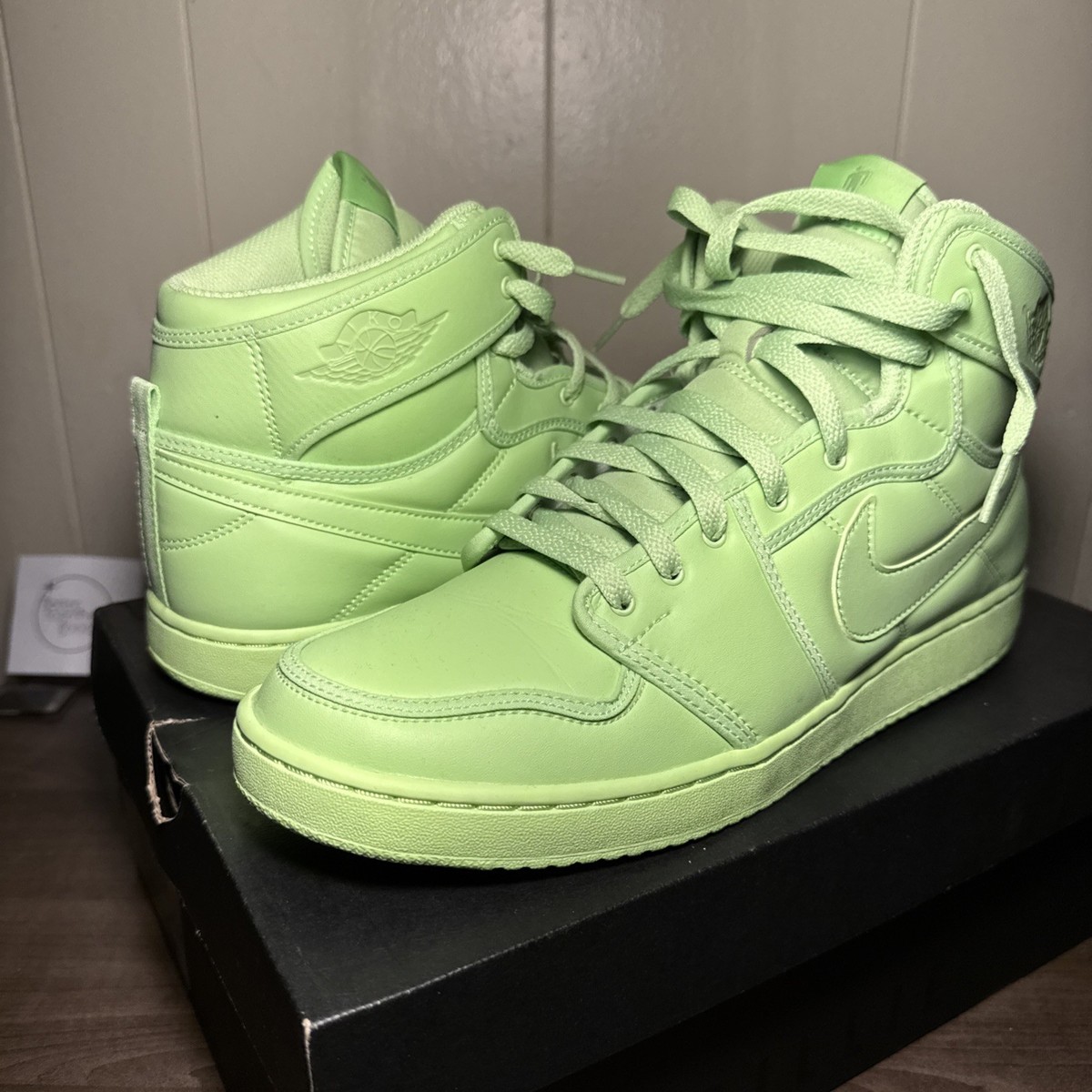 Billie Eilish × Nike Air Jordan 1 High