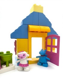 LEGO DUPLO 10606 Doc McStuffins Garden Clinic