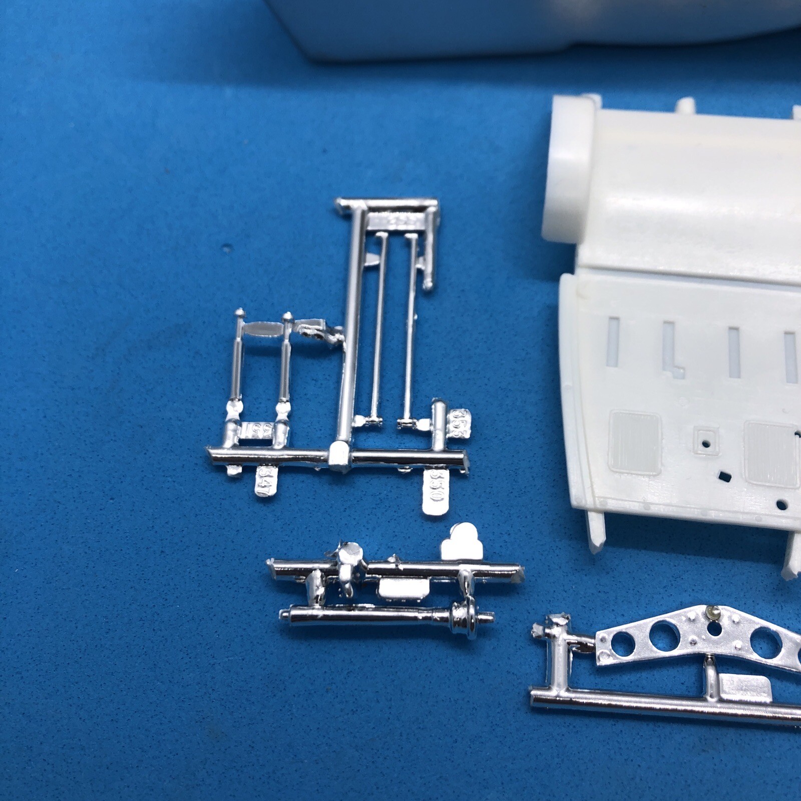 5764 Pontiac Oldsmobile ? Gasser Rear End W Leaf Springs 125 LBR