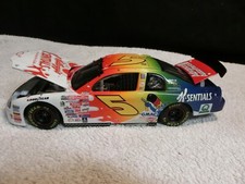 Terry Labonte 5 Kellogg's K Sentials 1999 Monte Carlo C/W/C 1/24 Diecast