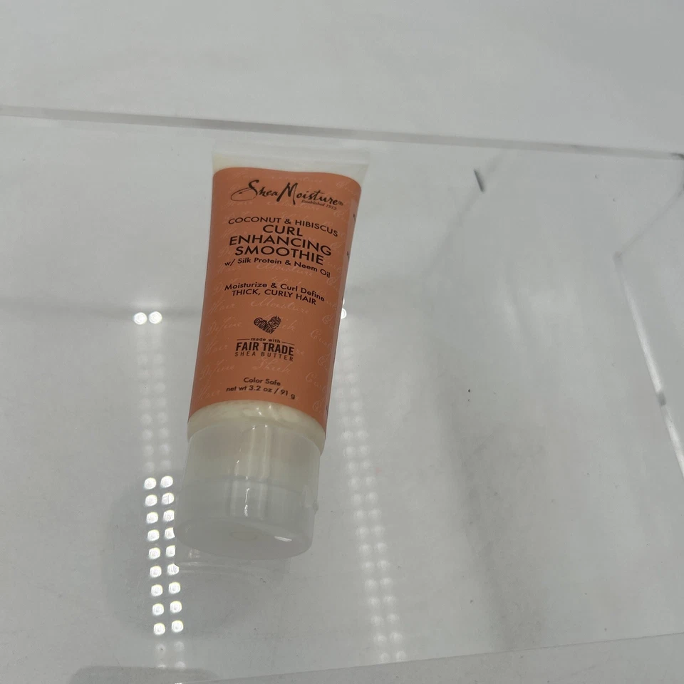 Batido potenciador de rizos de coco e hibisco Shea Moisture tamaño de viaje 3,2 oz Foto 3 de 4