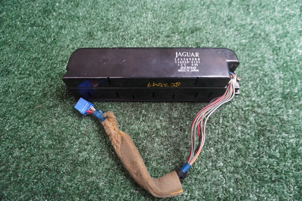 Panel de control de aire acondicionado Jaguar XJ8 2000 2001 2002 2003 2004 OEM 1464306141 Foto 3 de 4