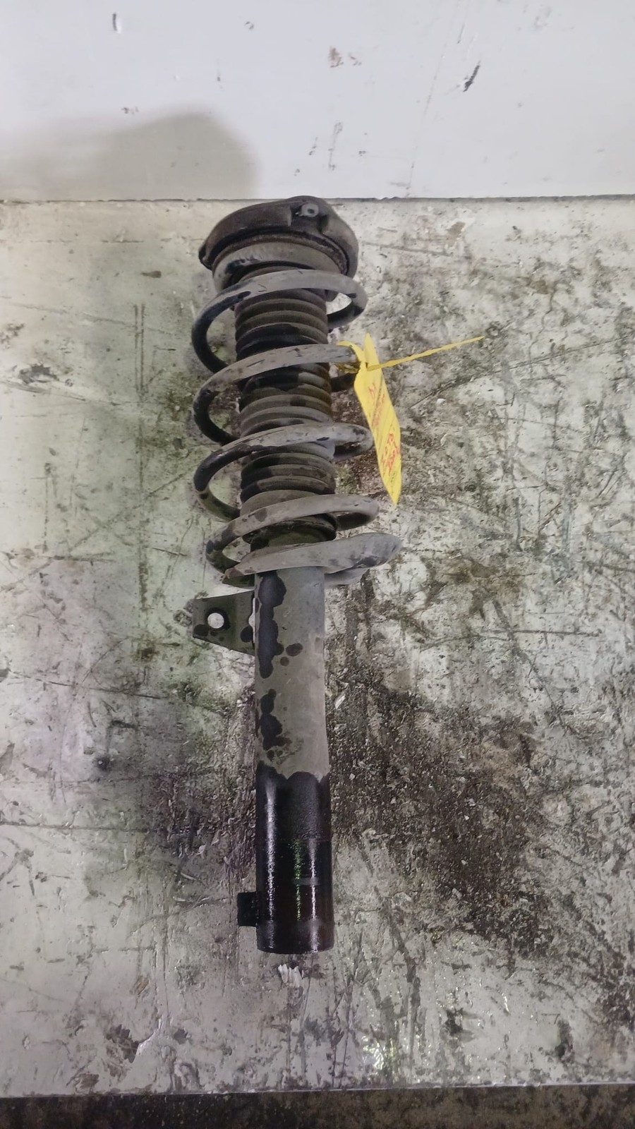 AMMORTIZZATORE ANTERIORE DESTRO PER VOLKSWAGEN Touran 2° Serie (07>10)
