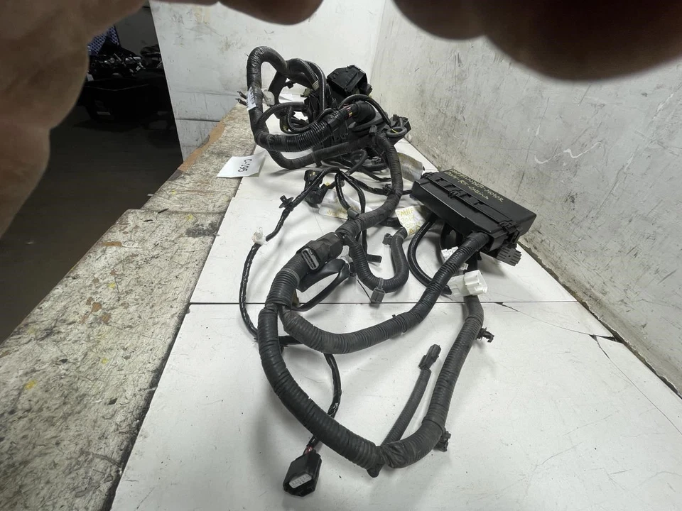 Nissan Pathfinder 2014 3,5 L sala de motores arnés de cableado OEM Foto 3 de 4