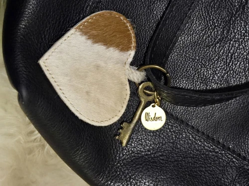 Bolso de Mano Portland de Cuero Grande Guijarro Negro con Correa para el Hombro Etiqueta Colgante de Cuero de Vaca - Imagen 21 de 23