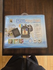 2007 Innovage Brand Digital Photo Keychain Color Photo Packaged