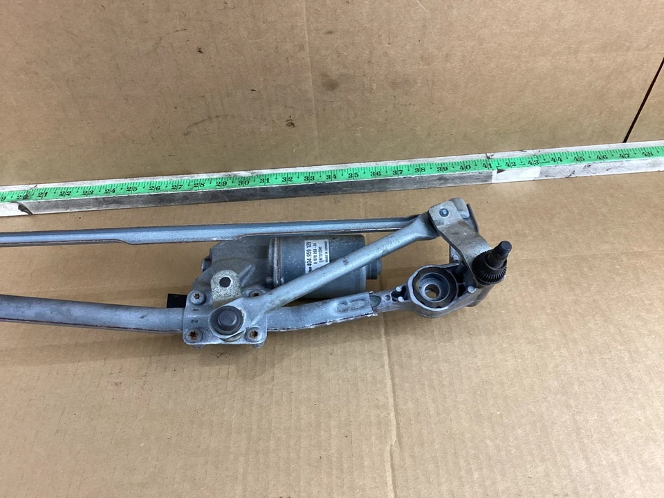 BMW 328i 2007-2013 conjunto de acoplamiento del motor limpiaparabrisas delantero 7161711 OEM Foto 3 de 4