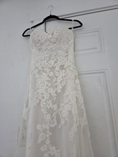 Blue by Enzoani Lace Wedding Dress – Ivory Fit & Flare with Train – Romantic
