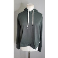 Vuori Halo Essential Hoodie Medium Green Long Sleeve Casual Lightweight