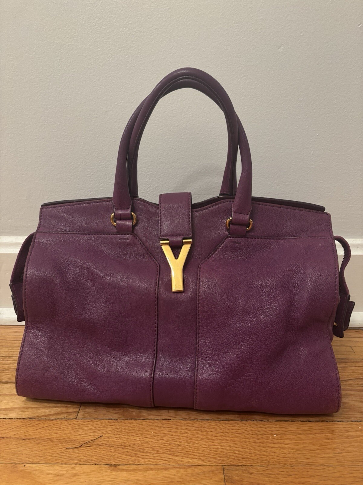 Saint Laurent Cabas Chyc in pelle di agnello viola