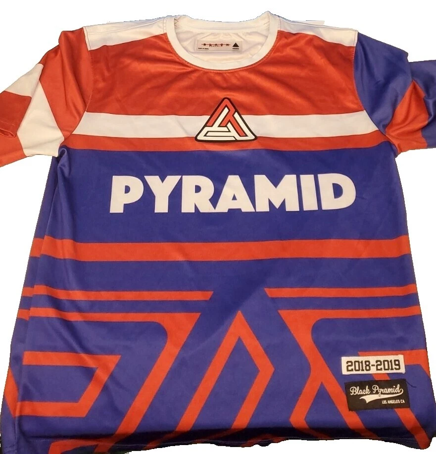 Ropa de tamaño regular PYRAMID Para Hombres blanco