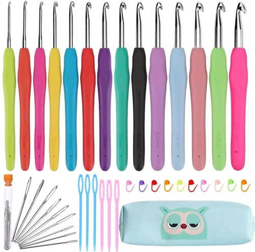 Crochet Hooks Set Clover Amour Steel Pastel 14 Pcs Ergonomic Bright Easy Grip