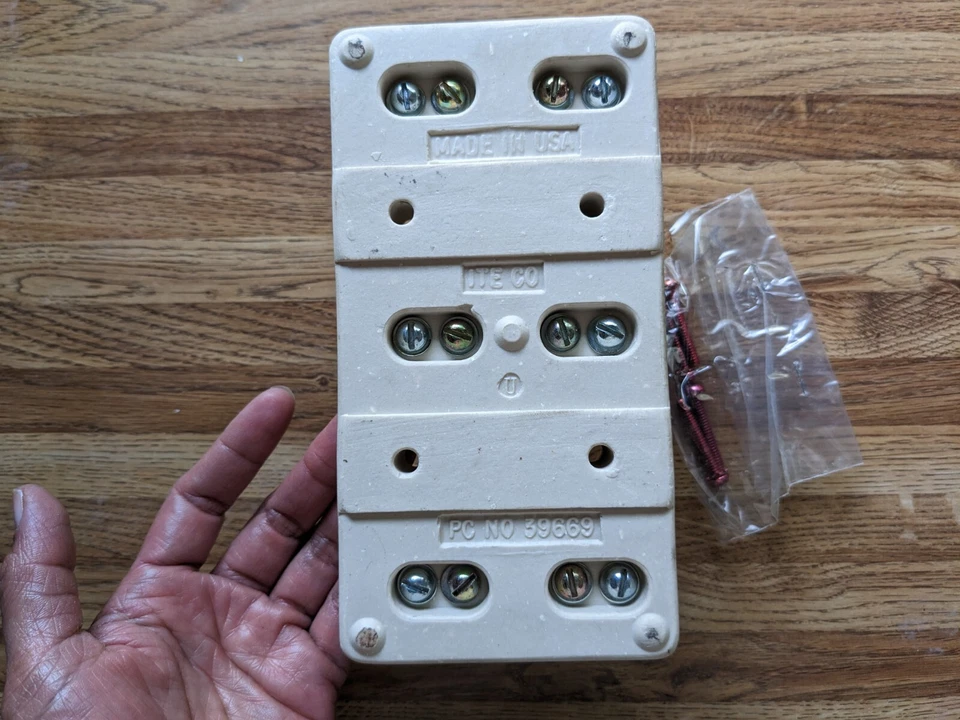 Nuevo soporte de bloque de fusibles de cerámica ITE Co 3 polos 100 amperios Foto 4 de 4