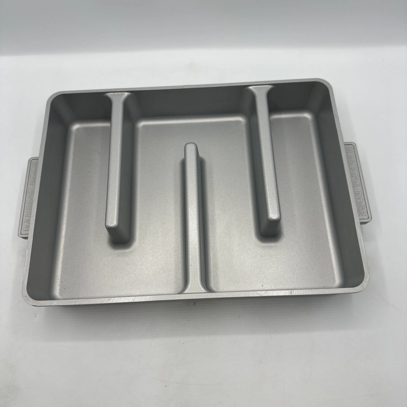 Bakers Edge Nonstick "All Edges" Brownie Pan Aluminum 9x12x2 USA Near Mint