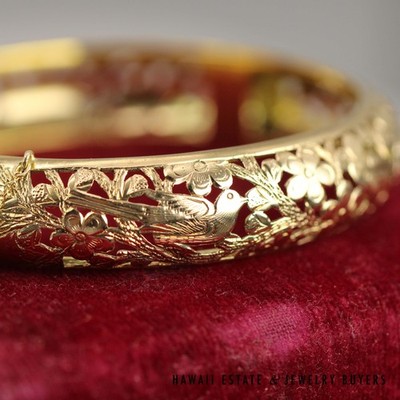 Ming's Bird in Plum 13mm 14K Yellow Gold Bangle Bracelet w/ Box