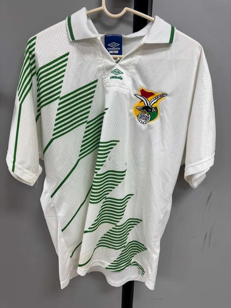 Vintage Umbro Bolivia Football Jersey Shirt - #15 - 1997 White & Green  Adult L