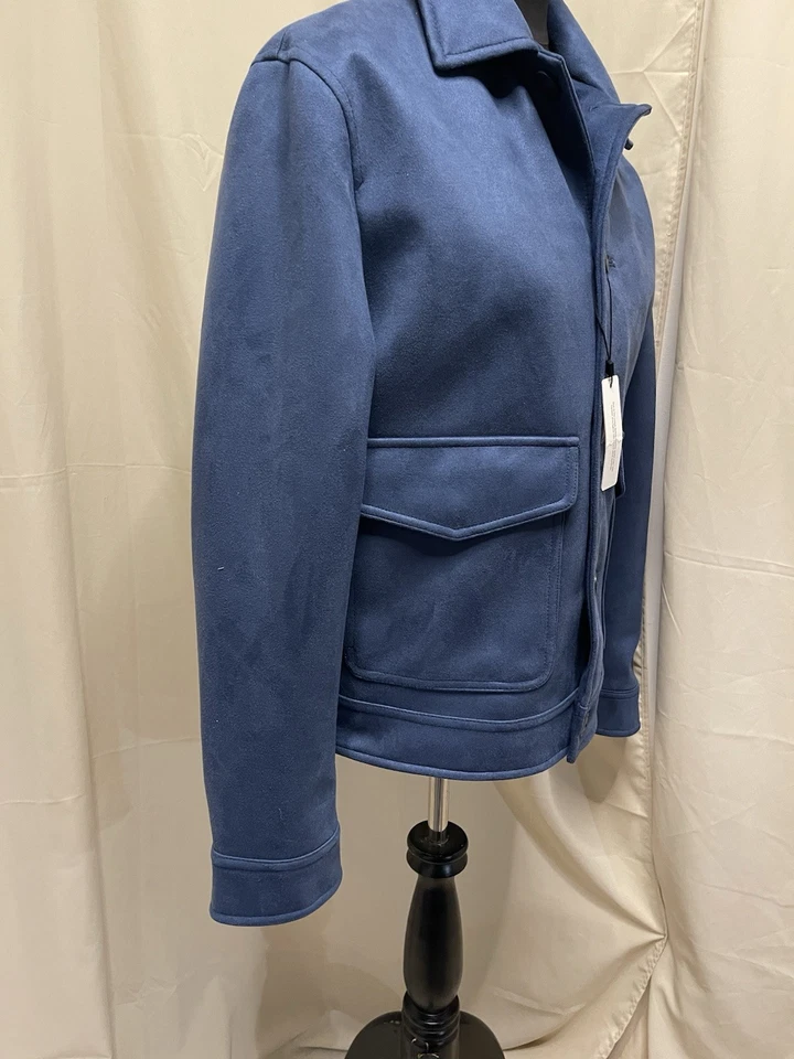 Jaqueta bombardeiro azul Express nova com etiquetas US$ 228 COURO CAMURÇA bolsos frontais com botão unissex - Imagem 2 de 4