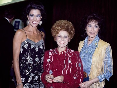 Musicians Rita Coolidge Brenda Lee Loretta Lynn Attending The Silk- Old Photo