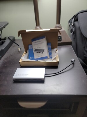 Docking Station, UtechSmart 12 in 1 Full Quadruple Display USB C Docking Station