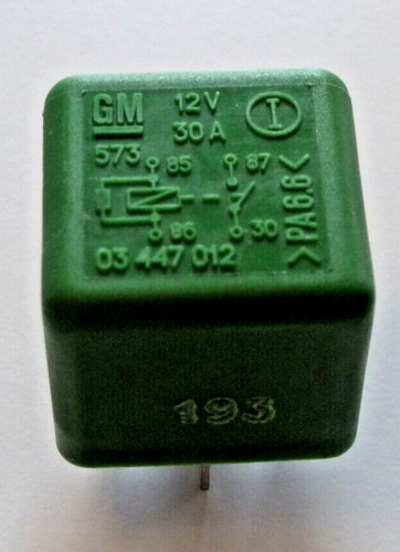 Opel / GM Vauxhall Saab Kraftstoffpumpe grün Relais 03447012 12V 30A