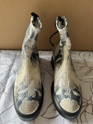 NEW NO BOX Stuart Weitzman Benita Flat Animal Print Nylon Drawstring Size 6