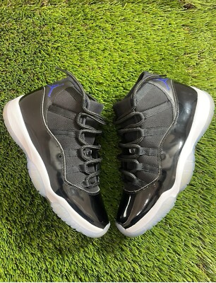 JORDAN 11 RETRO