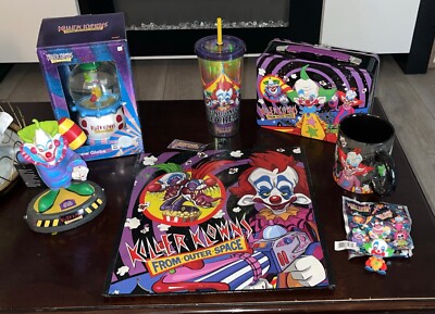 Spirit Halloween killer klowns from outer space lot 